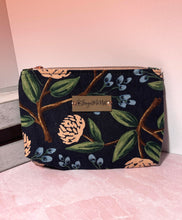 Load image into Gallery viewer, Princess Pouch