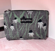 Load image into Gallery viewer, Princess Pouch