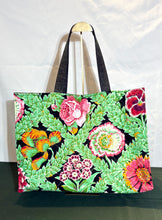 Load image into Gallery viewer, Market Bag Quilted Tote Large