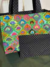 Load image into Gallery viewer, Market Bag Quilted Tote Large