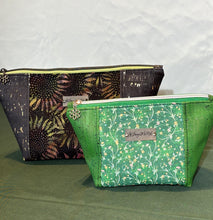 Load image into Gallery viewer, Puffin Pouch Beauty Bag - Large