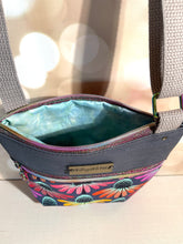 Load image into Gallery viewer, Kona Crossbody