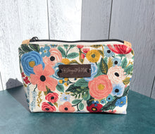 Load image into Gallery viewer, Princess Pouch