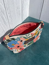 Load image into Gallery viewer, Princess Pouch