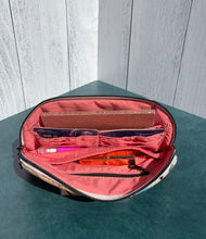 Load image into Gallery viewer, Curvy Clutch Wallet