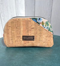 Load image into Gallery viewer, Curvy Clutch Wallet