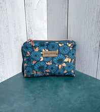 Load image into Gallery viewer, Princess Pouch