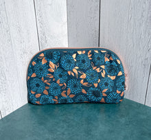 Load image into Gallery viewer, Curvy Clutch Wallet