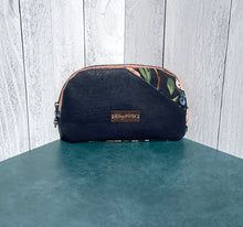 Load image into Gallery viewer, Curvy Clutch Wallet