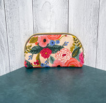 Load image into Gallery viewer, Curvy Clutch Wallet