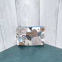 Load image into Gallery viewer, Princess Pouch