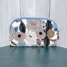 Load image into Gallery viewer, Curvy Clutch Wallet