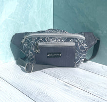 Load image into Gallery viewer, Fairbanks Fanny Pack
